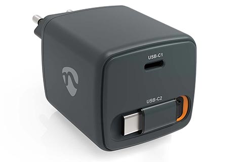 USB-C charger (30W)