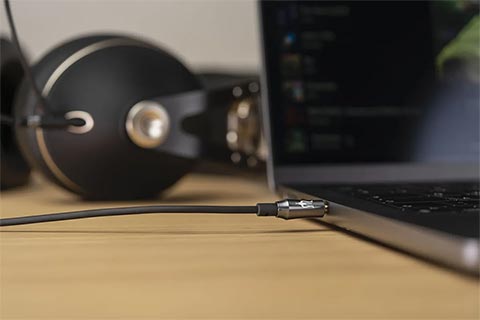 Meze Audio Boom Mic - Lifestyle