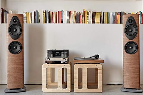 Sonus faber Sonetto III G2 floorstanding speaker - Lifestyle