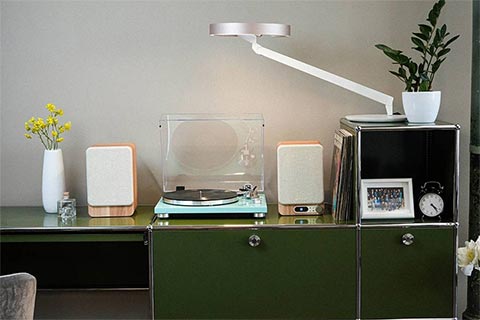 Pure Classic active Stereo system (FM/DAB+, Internet Radio,CD, BT) - White - Lifestyle