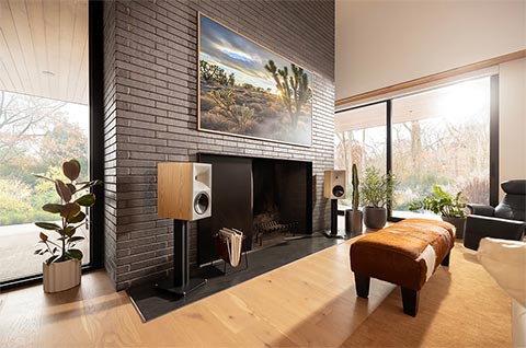Klipsch The Nines II Powered monitor - Oak - Lifestyle
