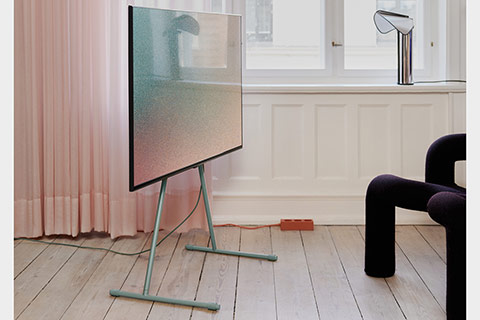 Pedestal Viva TV Stand - Lifestyle