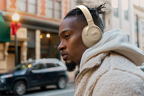JBL Tune 780NC wireless on-ear headphones - Lifestyle