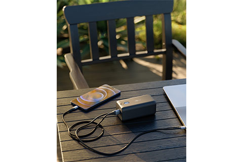 Laptop USB Powerbank (20.000 mAh, PD / QC) - Lifestyle