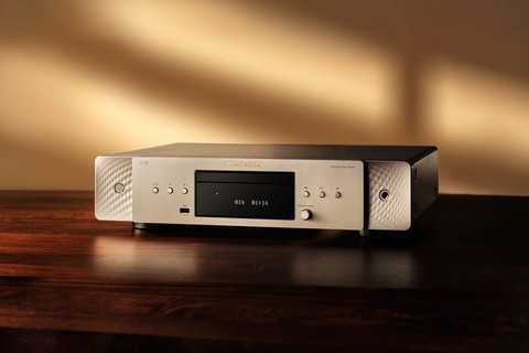 Marantz CD 70 CD-player - Silver - Lifestyle