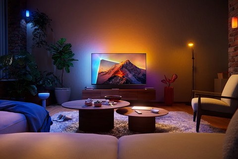 Philips Ambilight 4K QLED TV | PQS8631/12 Series - Lifestyle