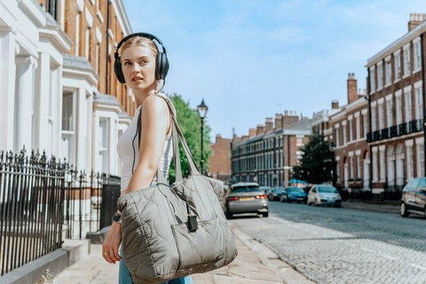 iFi Audio GO blu Air - Lifestyle