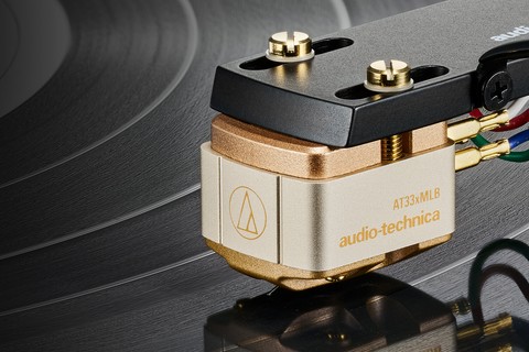 Audio-Technica AT33xMLB MC cartridge - Lifestyle
