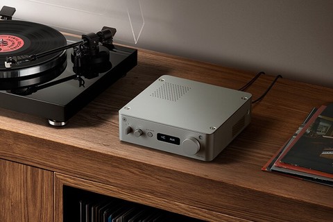Yamaha WXA-70A streaming amplifier - Lifestyle