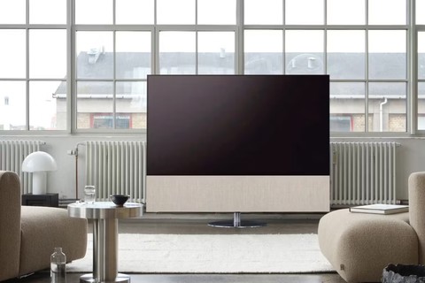 Canvas Swivel Stand (75-85) - Lifestyle