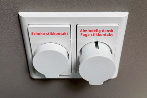 NORM F Plug (250V, Schuko, 16A)