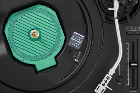 Technics SL-1210MKX Turntable - Lifestyle
