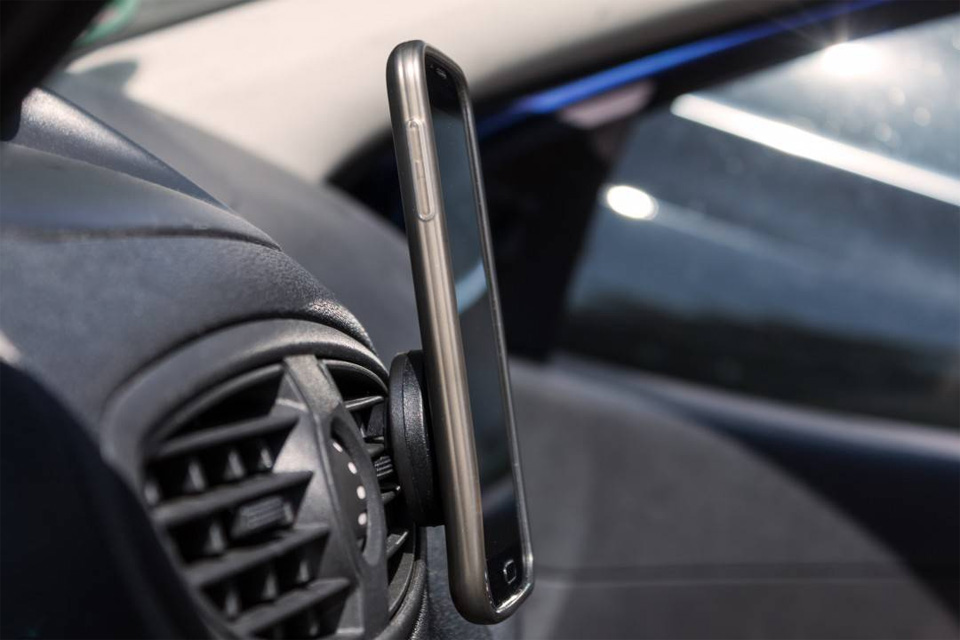 Bageri Måne Tilståelse Magnet smartphone beslag til bilen