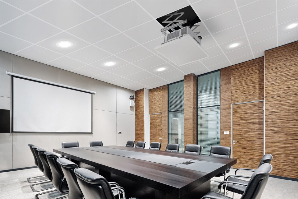 Soportes de techo Vogels PPL para proyectores en salas de conferencia y  auditorios