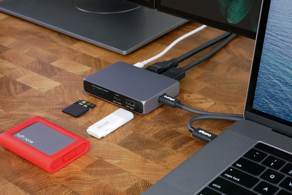 CalDigit USB-C SOHO dock (HDMI, Displayport, USB etc.)