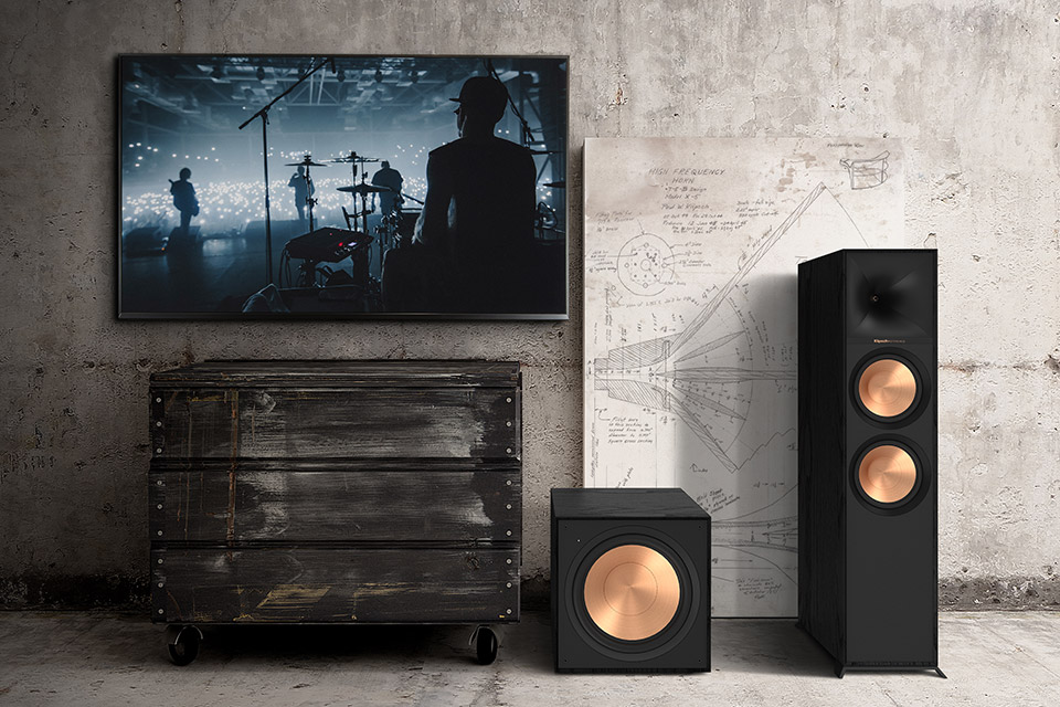 Klipsch R-121SW active subwoofer, 12 inches driver - Lifestyle