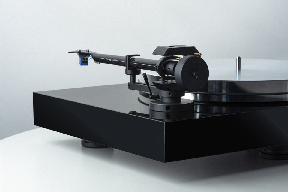 Pro-Ject X8 Evolution record player with carbon tonearm - Black