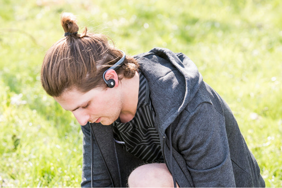 Lenco HBC-200 bone conduction Bluetooth headphones - Lifestyle