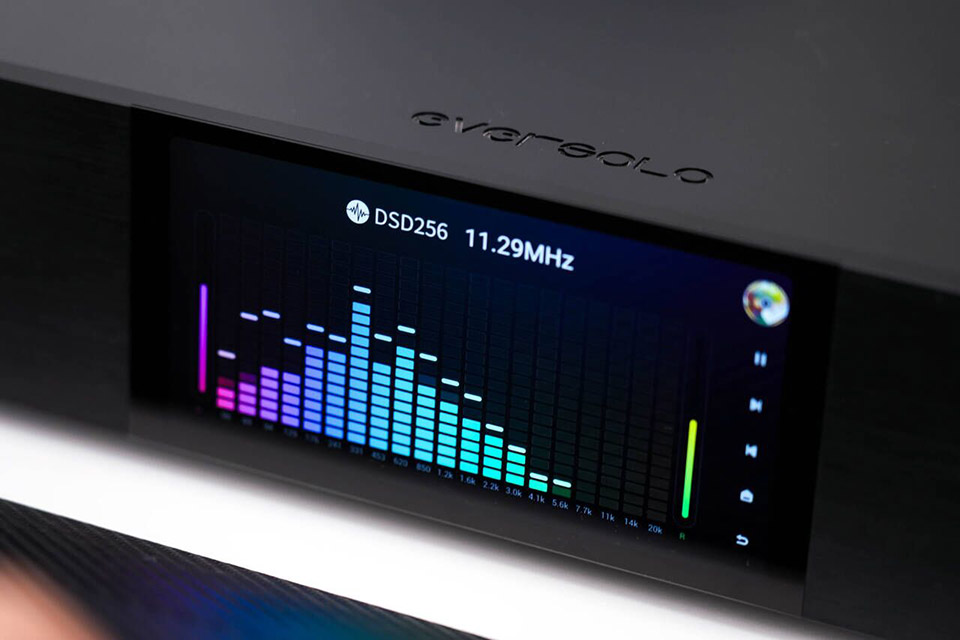 Eversolo DMP-A8 High-end streamer, preamp and DAC
