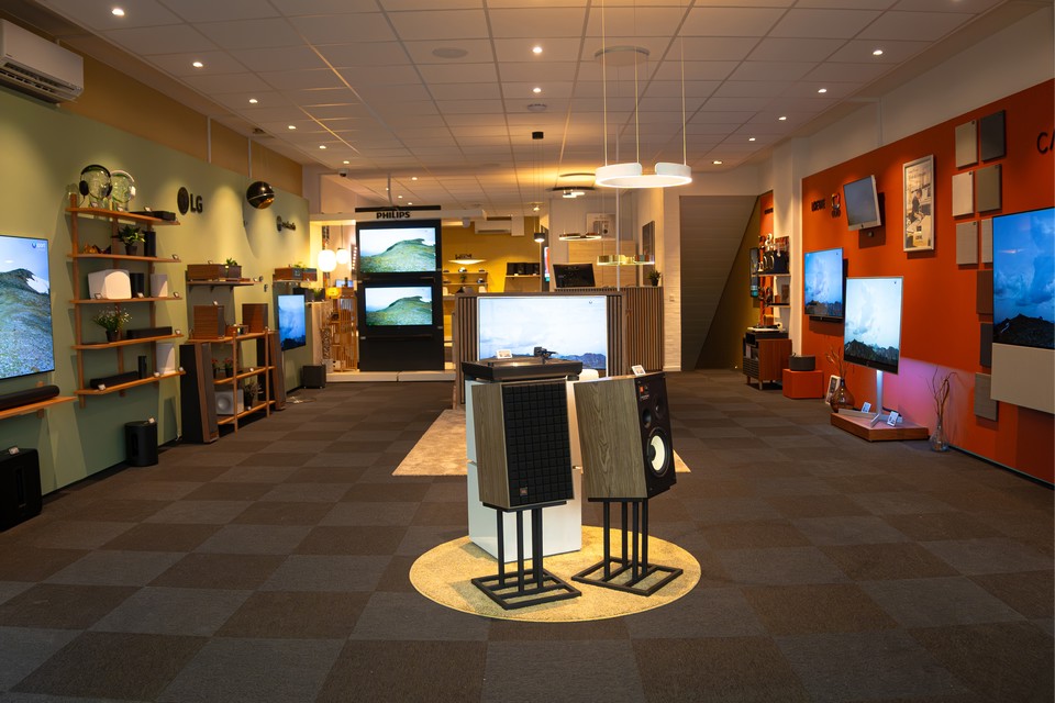 , AV-Connection Odense Butiken: TV, soundbars, Radio och TV-stativer
